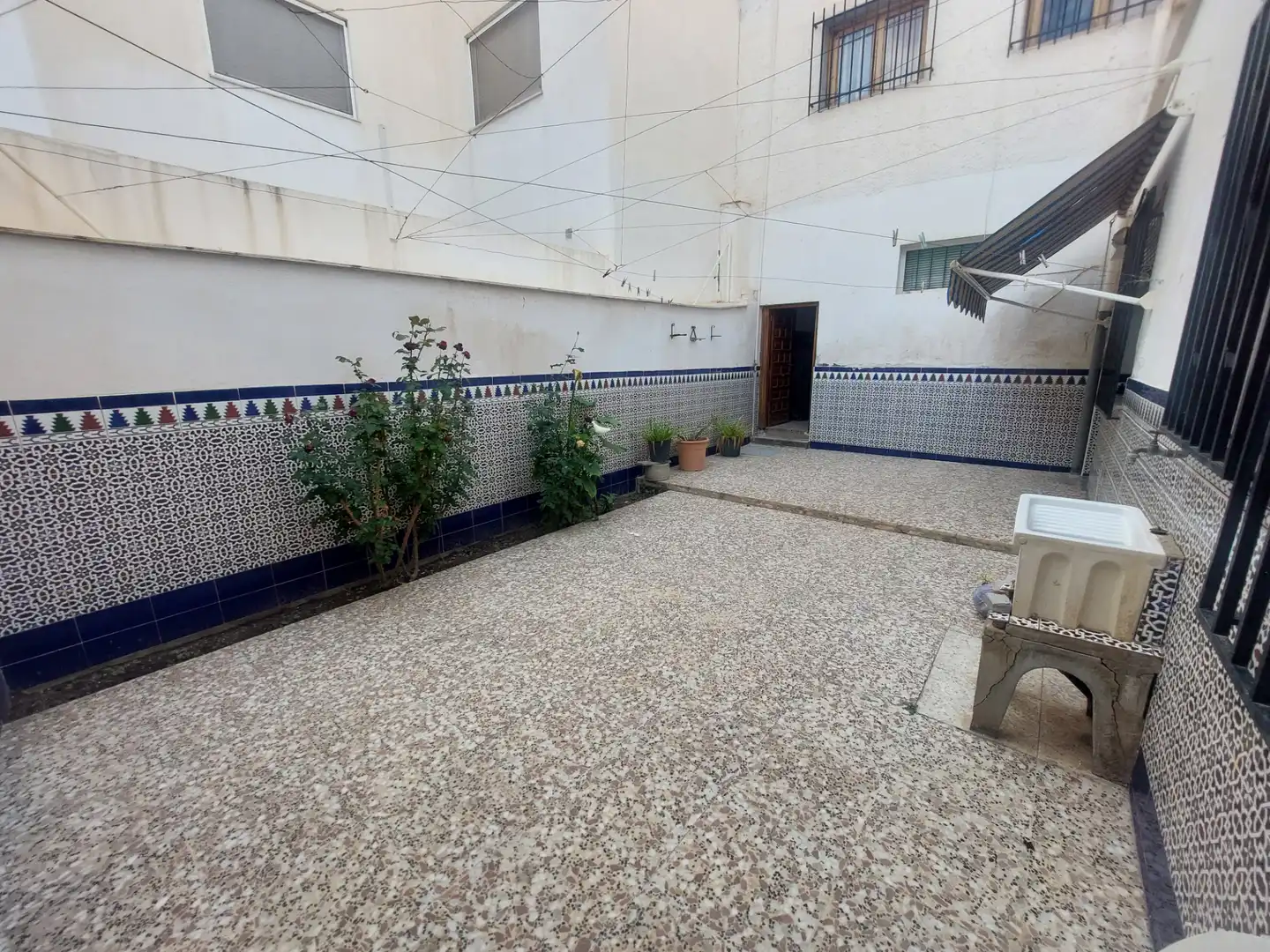 Vista exterior de Casa o chalet en venta en Roquetas de Mar con Aire acondicionado, Calefacción y Terraza