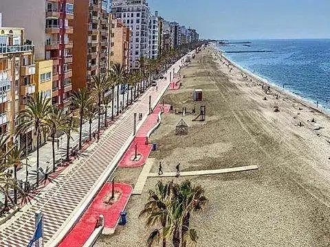 Vista exterior de Pis en venda en Almería amb Aire condicionat i Traster