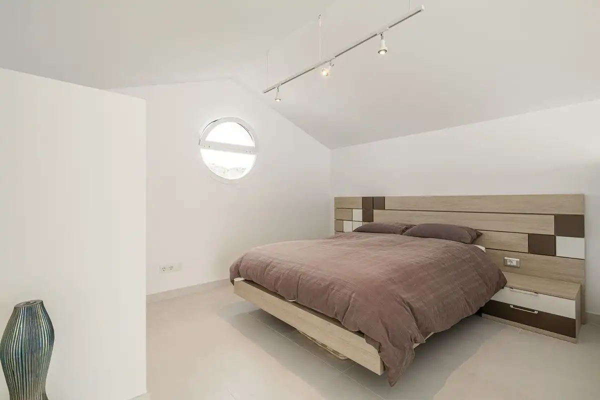 Bedroom of Duplexes for sale in Benahavís  with Air Conditioner, Heating and Terrace