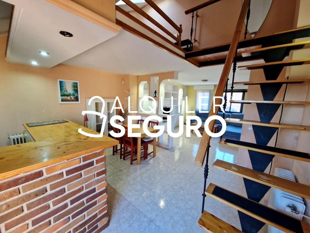 Loft de lloguer en Sevilla la Nueva amb Aire condicionat, Calefacció i Terrassa