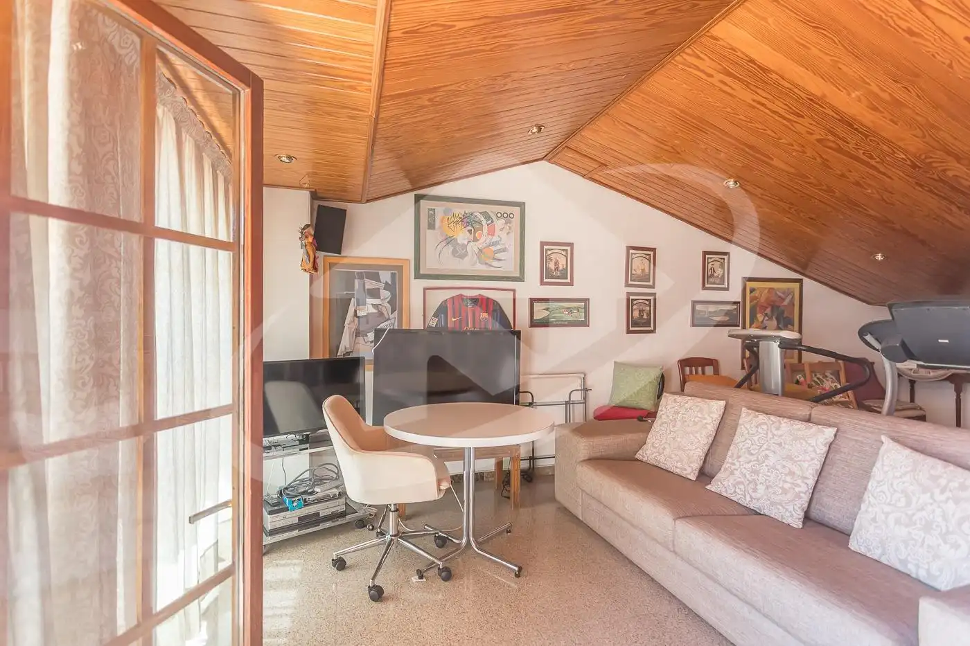 Living room of Houses for sale in Sabadell  with Air Conditioner, Heating and Storage room