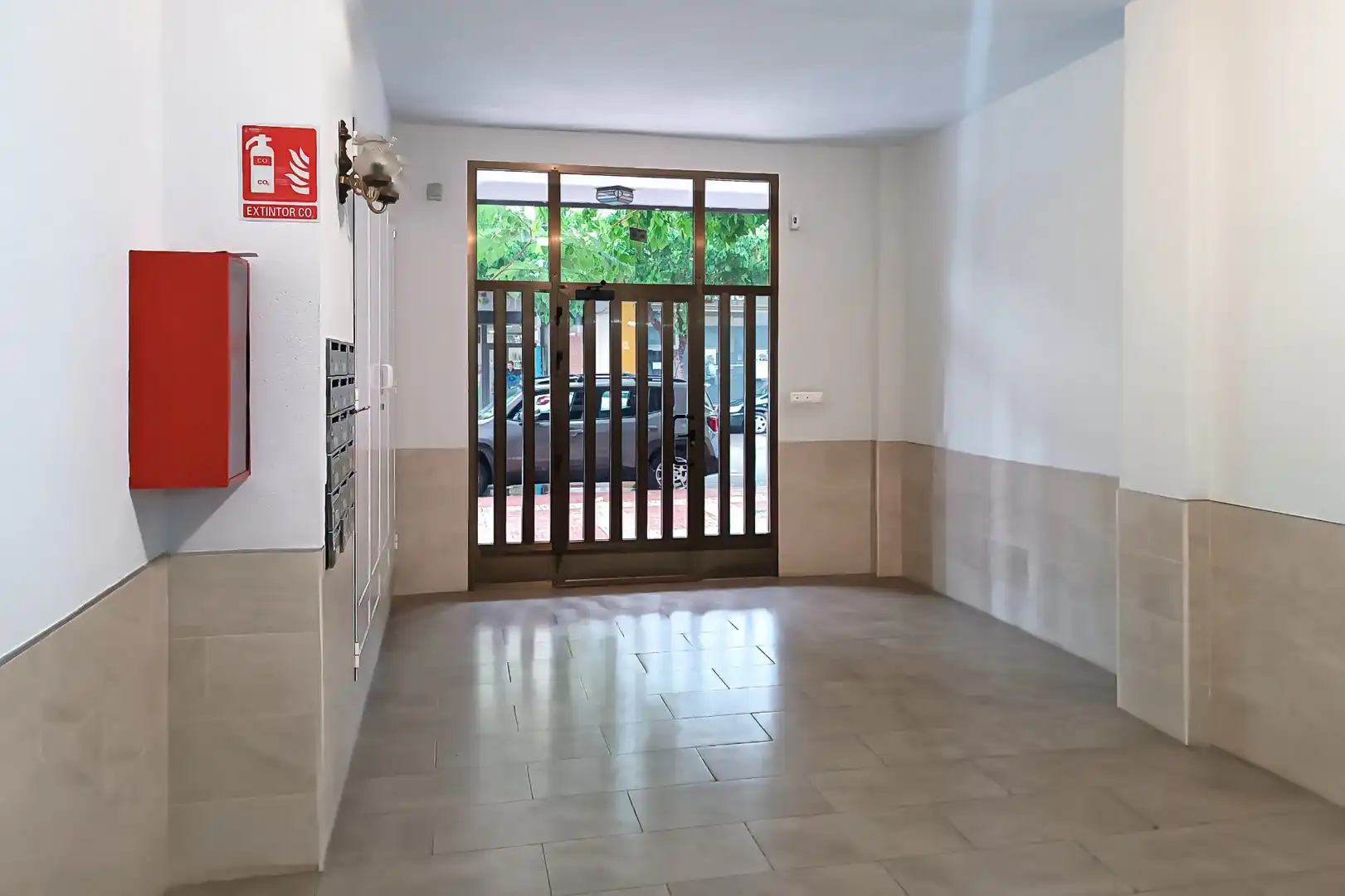 Wohnung zum Verkauf in Mutxamel mit Parkett, Terrasse und Möbliert
