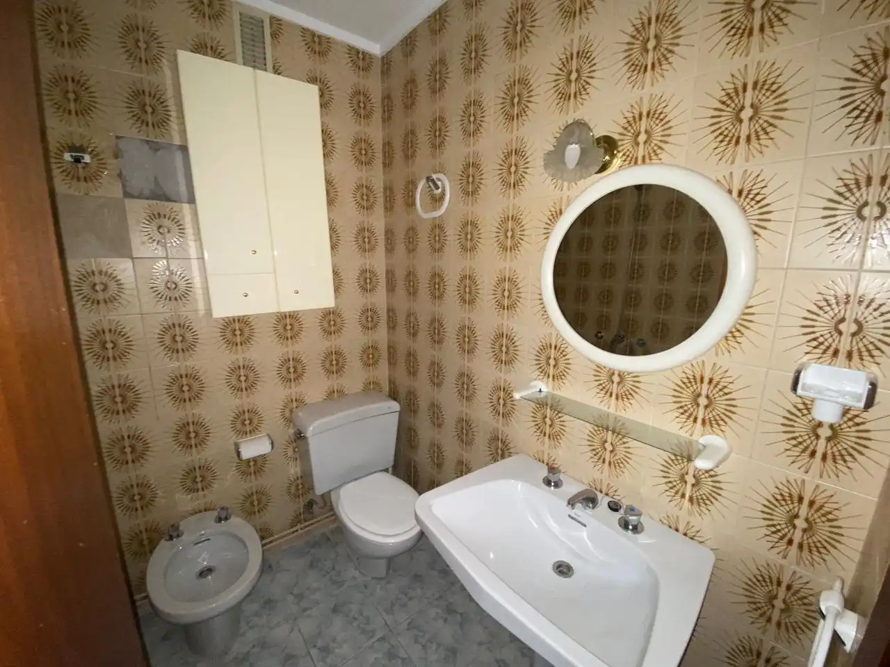 Bathroom of Flat for sale in Castro-Urdiales  with Heating, Storage room and Balcony