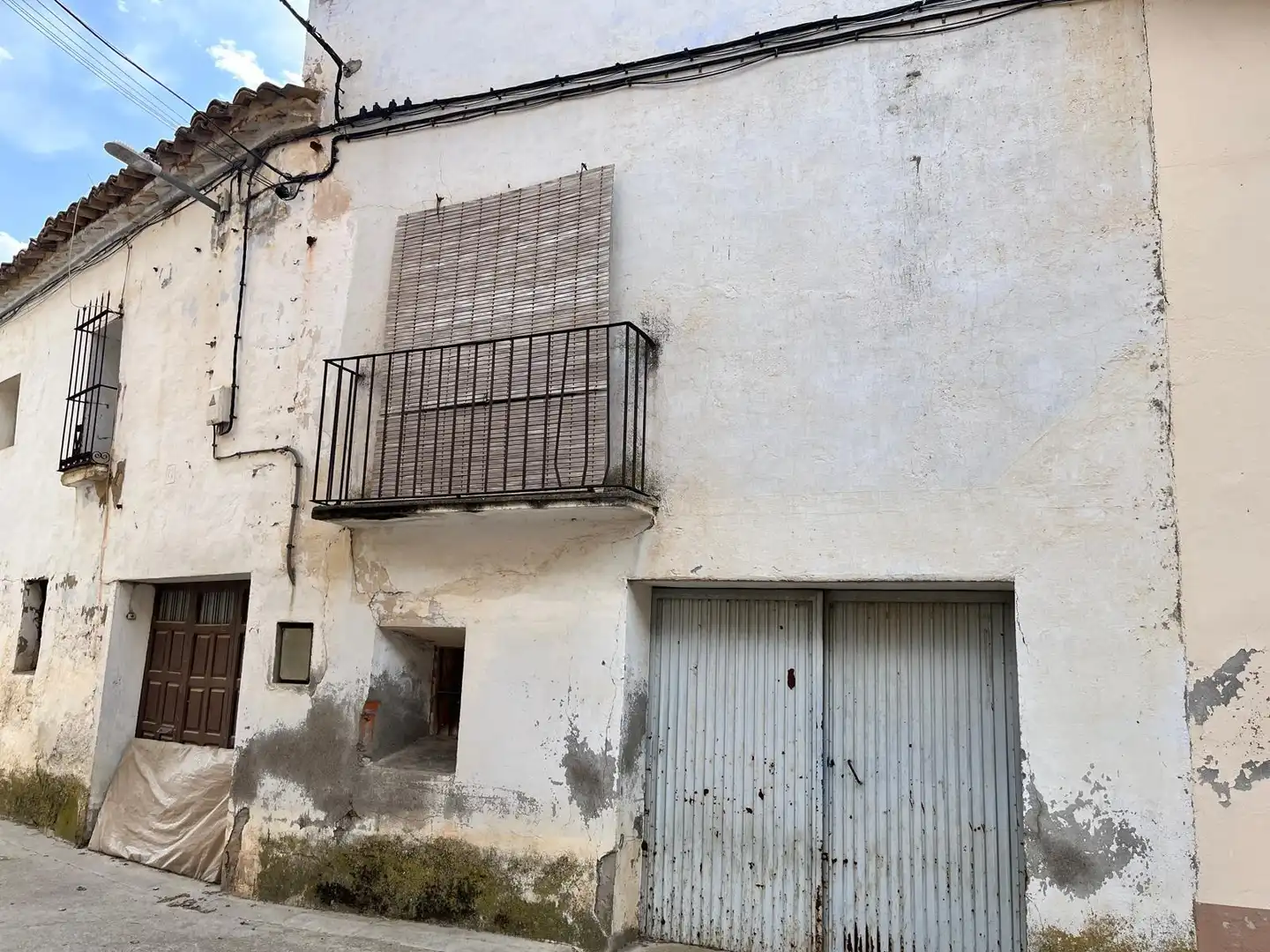 Vista exterior de Casa o xalet en venda en Barbastro amb Balcó