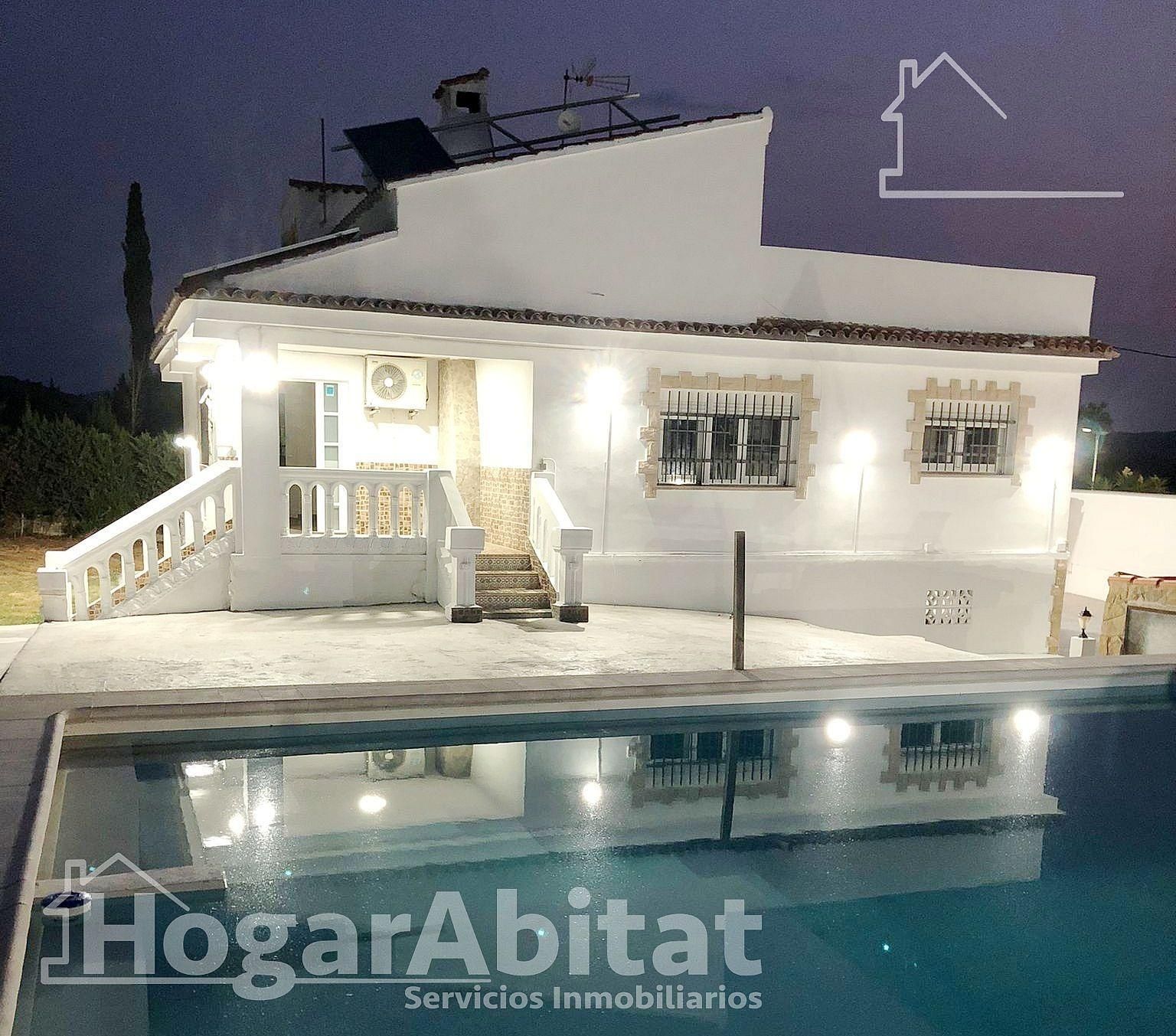 Piscina de Casa o xalet en venda en Cheste amb Aire condicionat, Jardí privat i Terrassa