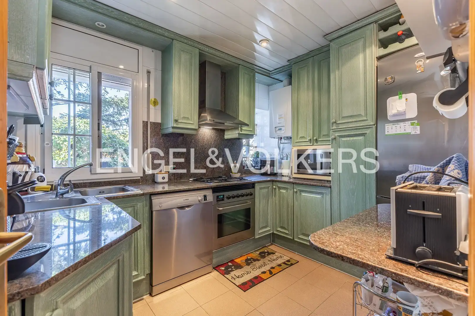 Kitchen of Houses for sale in Sant Cugat del Vallès  with Air Conditioner, Heating and Private garden