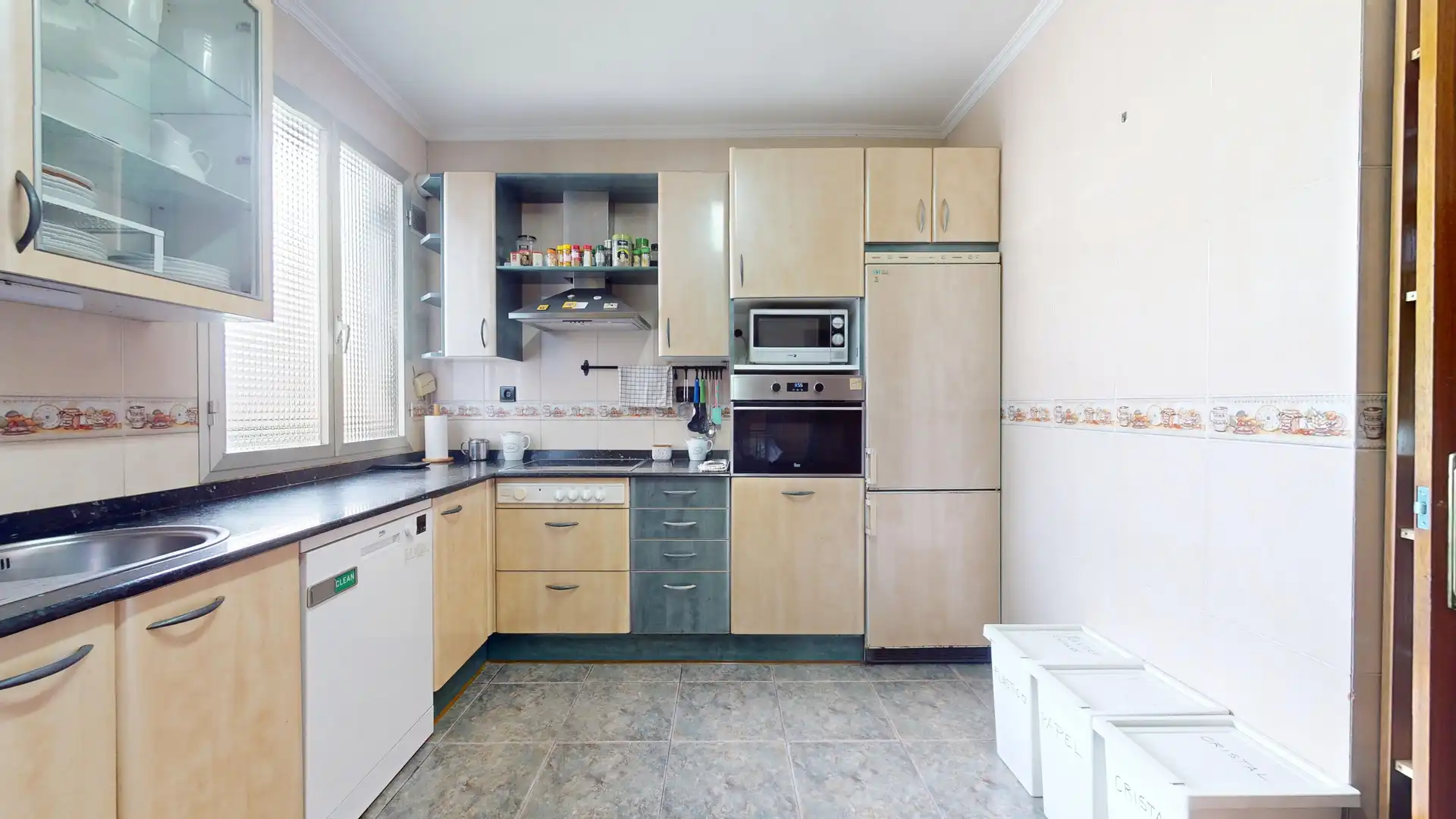 Kitchen of Flat for sale in Bilbao   with Heating