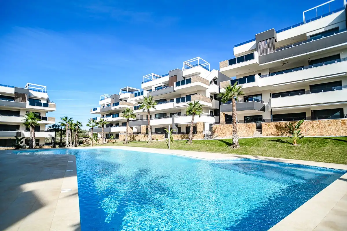 Apartamento con terraza en venta en Orihuela Costa