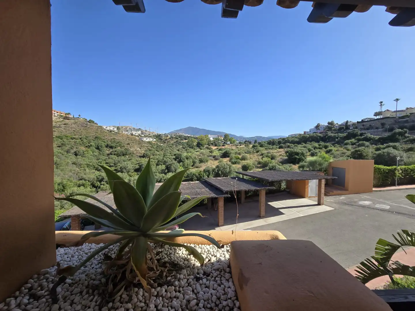 Terraza de Casa adosada en venta en Benahavís con Aire acondicionado, Jardín privado y Terraza