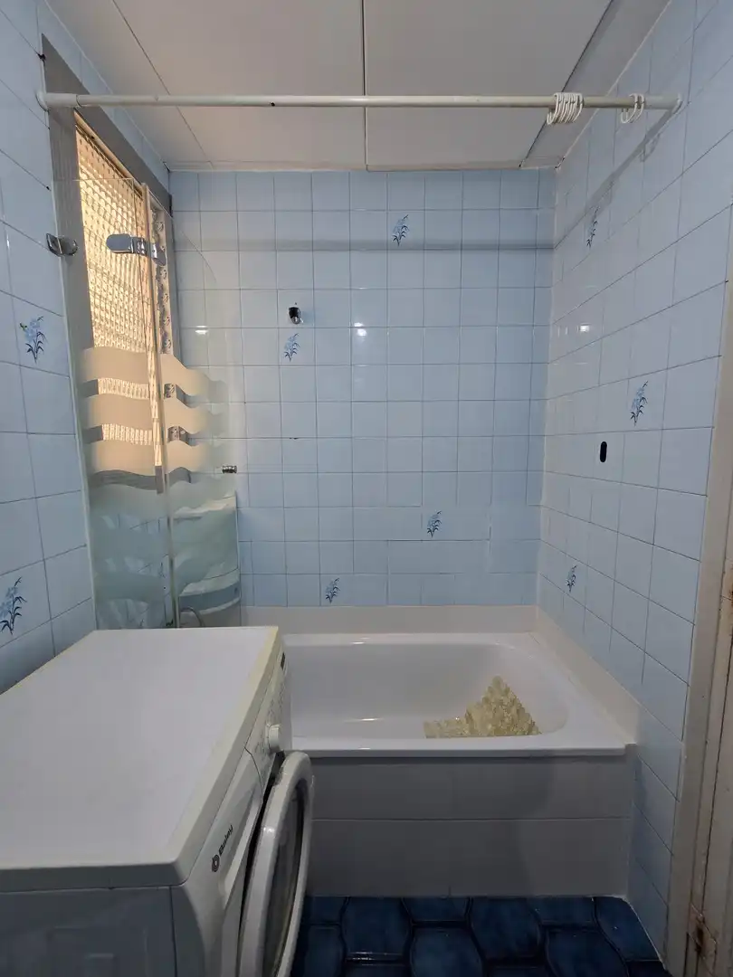 Baño de Piso en venta en Sant Adrià de Besòs con Calefacción y Balcón