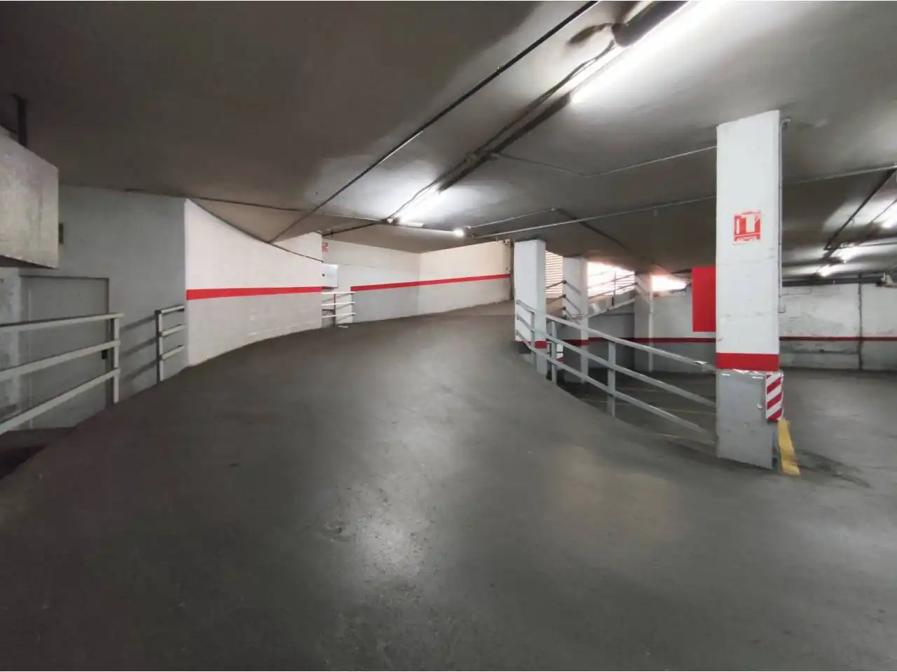 Garaje en venta en Calle Muralla Sant Domènech, Barri Antic