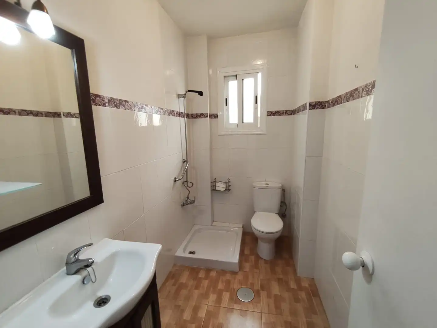 Badezimmer von Wohnung zum Verkauf in Alcantarilla mit Klimaanlage und Balkon
