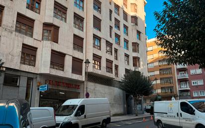 Vista exterior de Pis en venda en Avilés