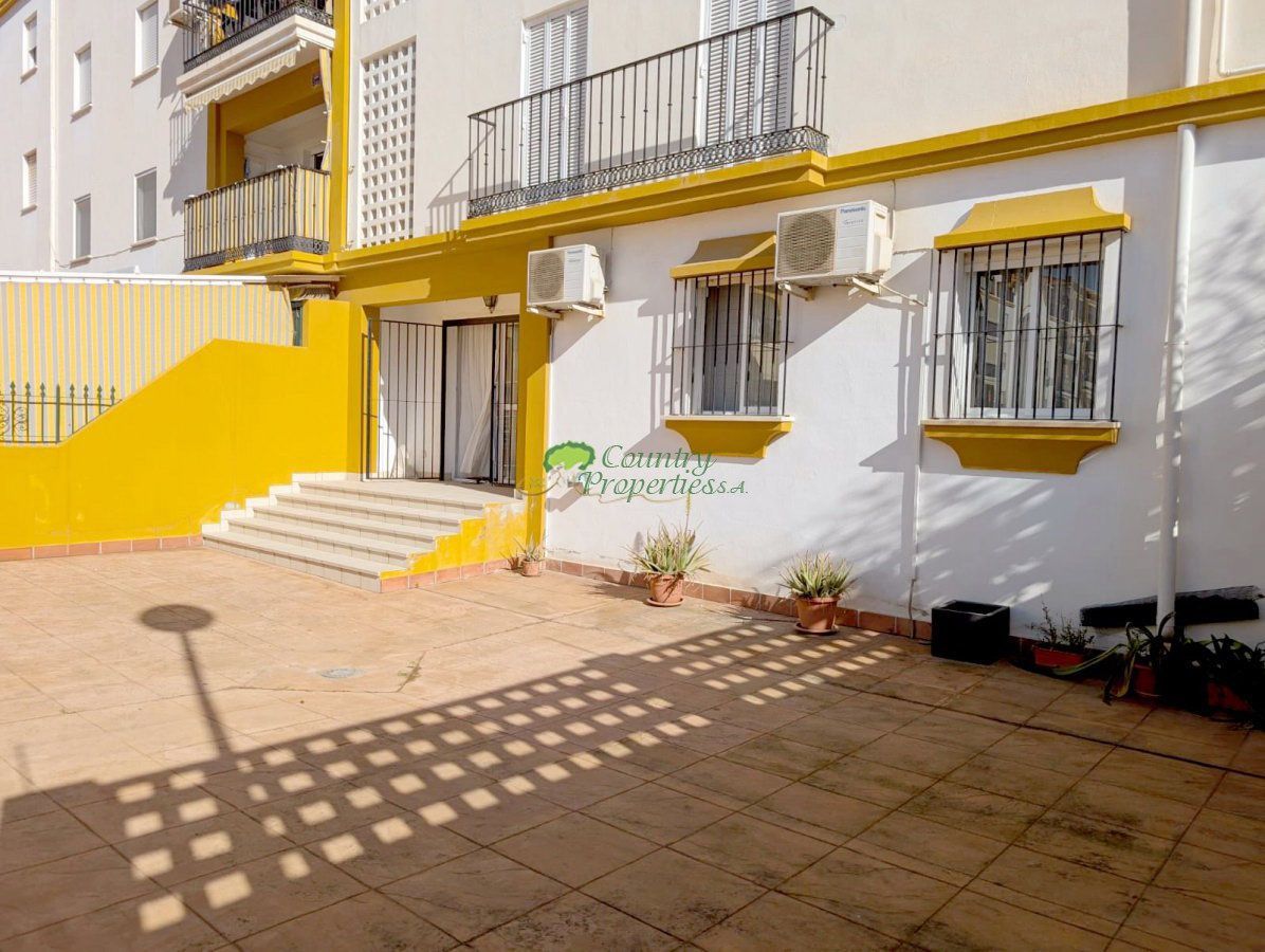 Exterior view of Apartment for sale in Vélez-Málaga  with Air Conditioner, Terrace and Balcony