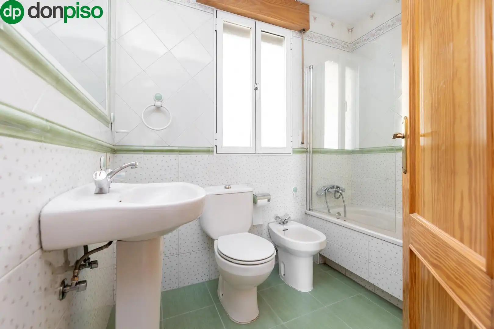Bathroom of Detached homes for sale in Alfacar  with Terrace