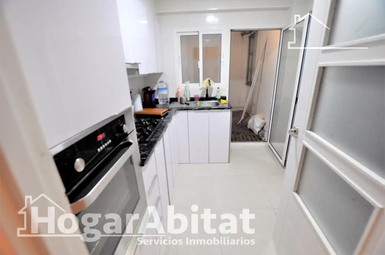 Kitchen of Flat for sale in Valencia  with Air Conditioner, Heating and Parquet flooring