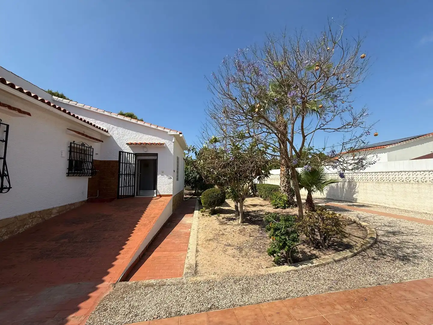 Casa con jardín en venta en Pueblo - Urbanizaciones, imagen 5