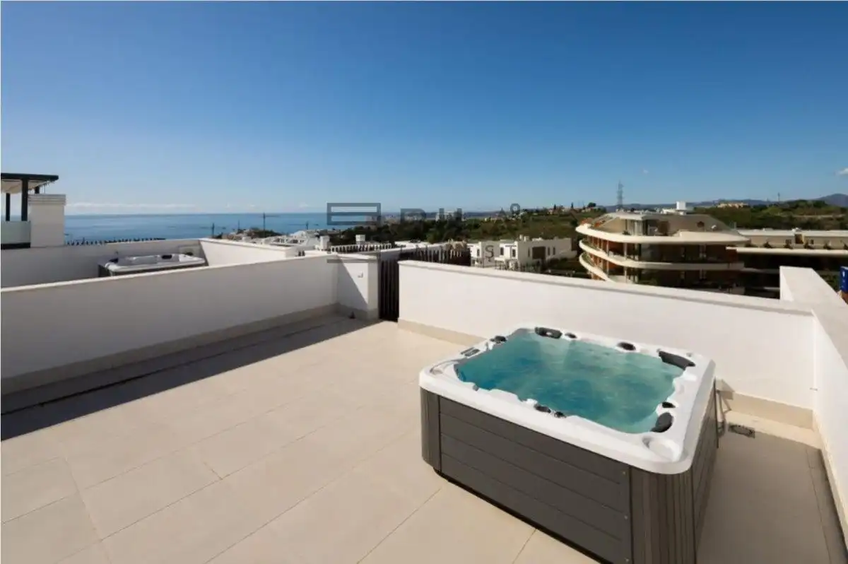 Àtic amb piscina en venda a Fuengirola, imagen 7