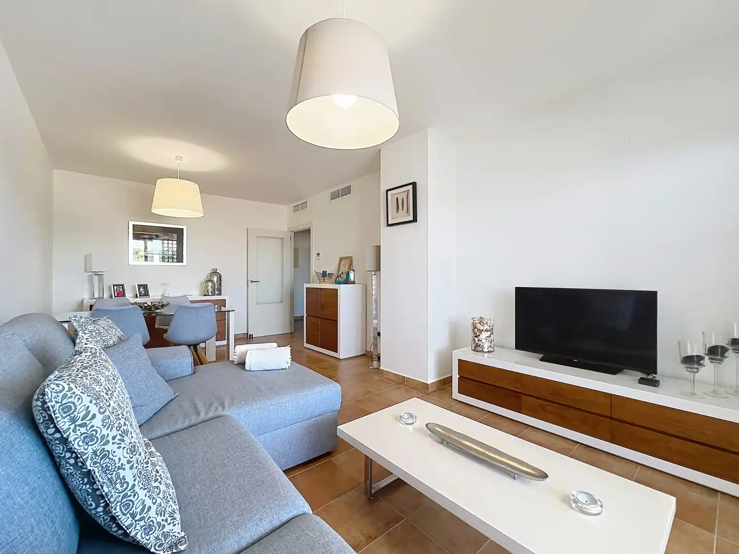 Sala d'estar de Planta baixa en venda en La Alcaidesa amb Aire condicionat, Terrassa i Traster