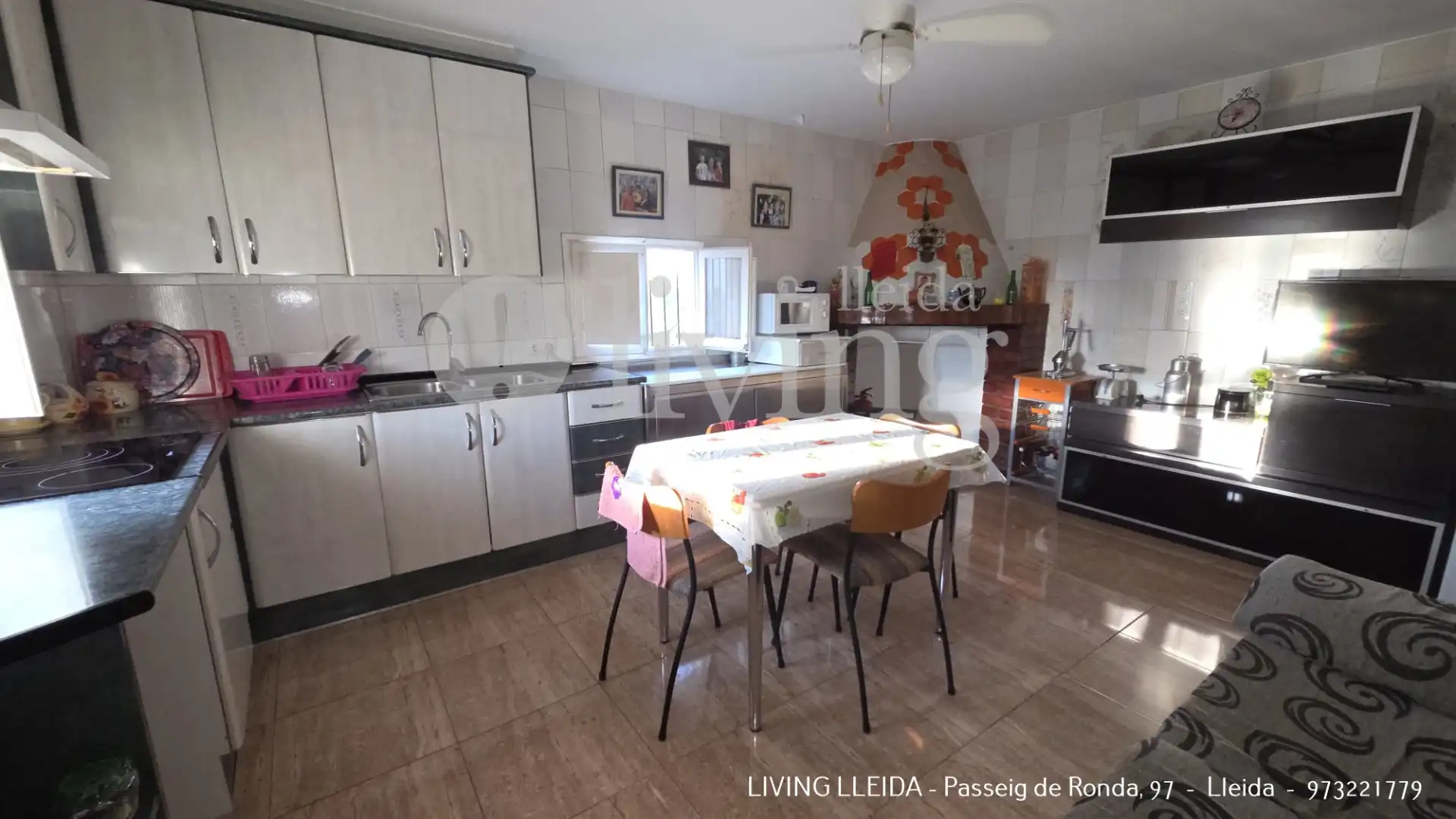 Kitchen of Houses for sale in Lleida  with Air Conditioner, Heating and Private garden