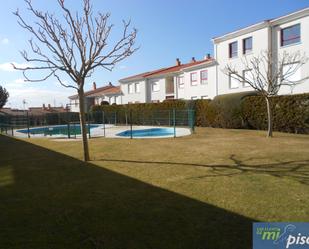 Swimming pool of Flat for sale in Cigales  with Air Conditioner