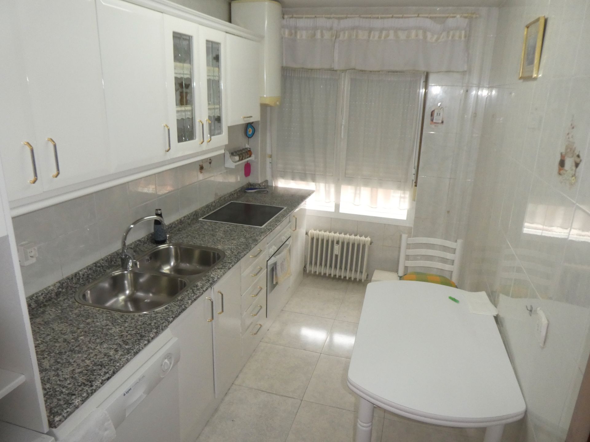 Kitchen of Flat for sale in Burgos Capital  with Heating, Terrace and Furnished