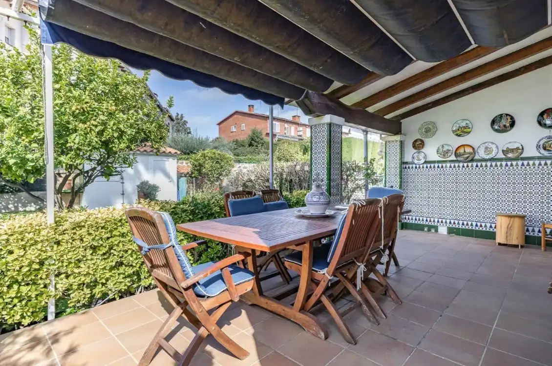 Maison avec jardin à vendre à Carrer Mestre Amadeu Vives