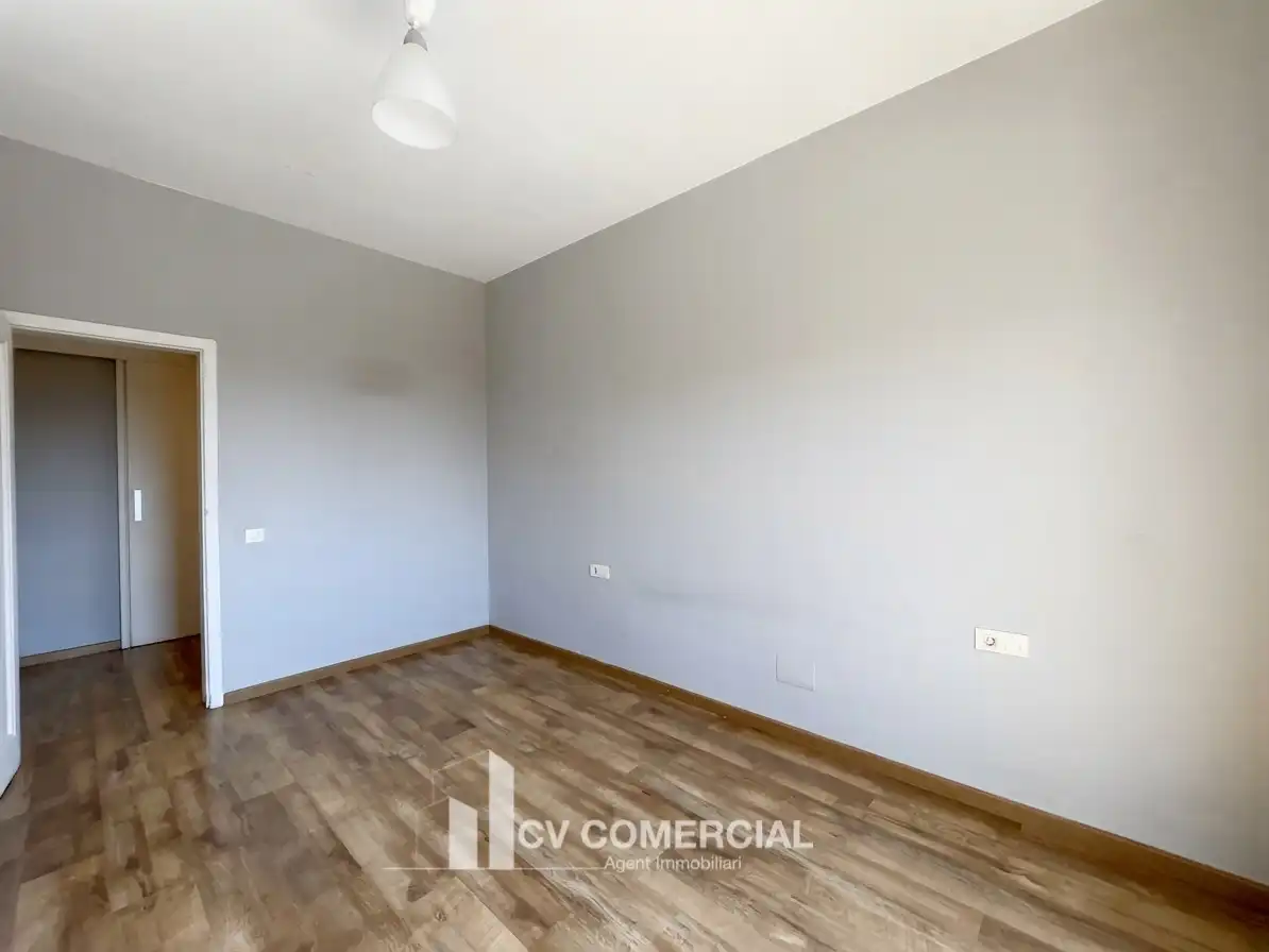 Piso con terraza en venta en Carrer del Comte d'Urgell, imagen 36