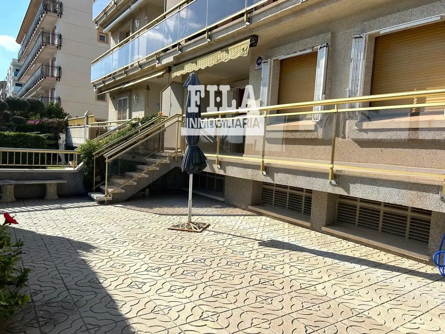 Vista exterior de Pis en venda en Calafell amb Jardí privat, Terrassa i Piscina