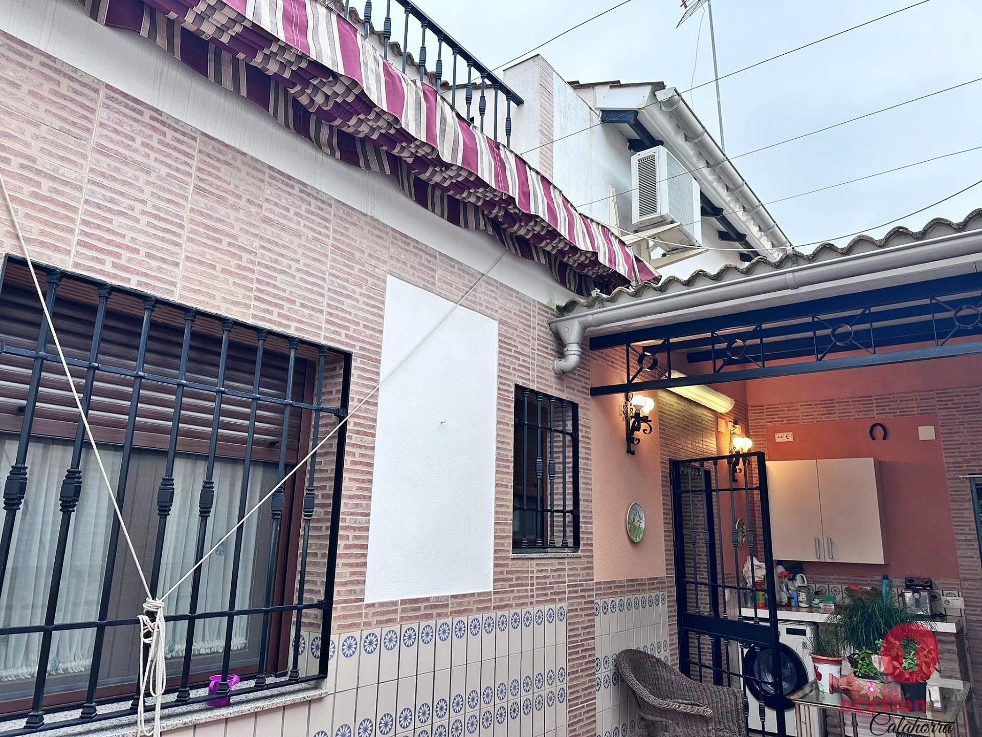 Exterior view of House or chalet for sale in  Córdoba Capital  with Air Conditioner, Private garden and Terrace