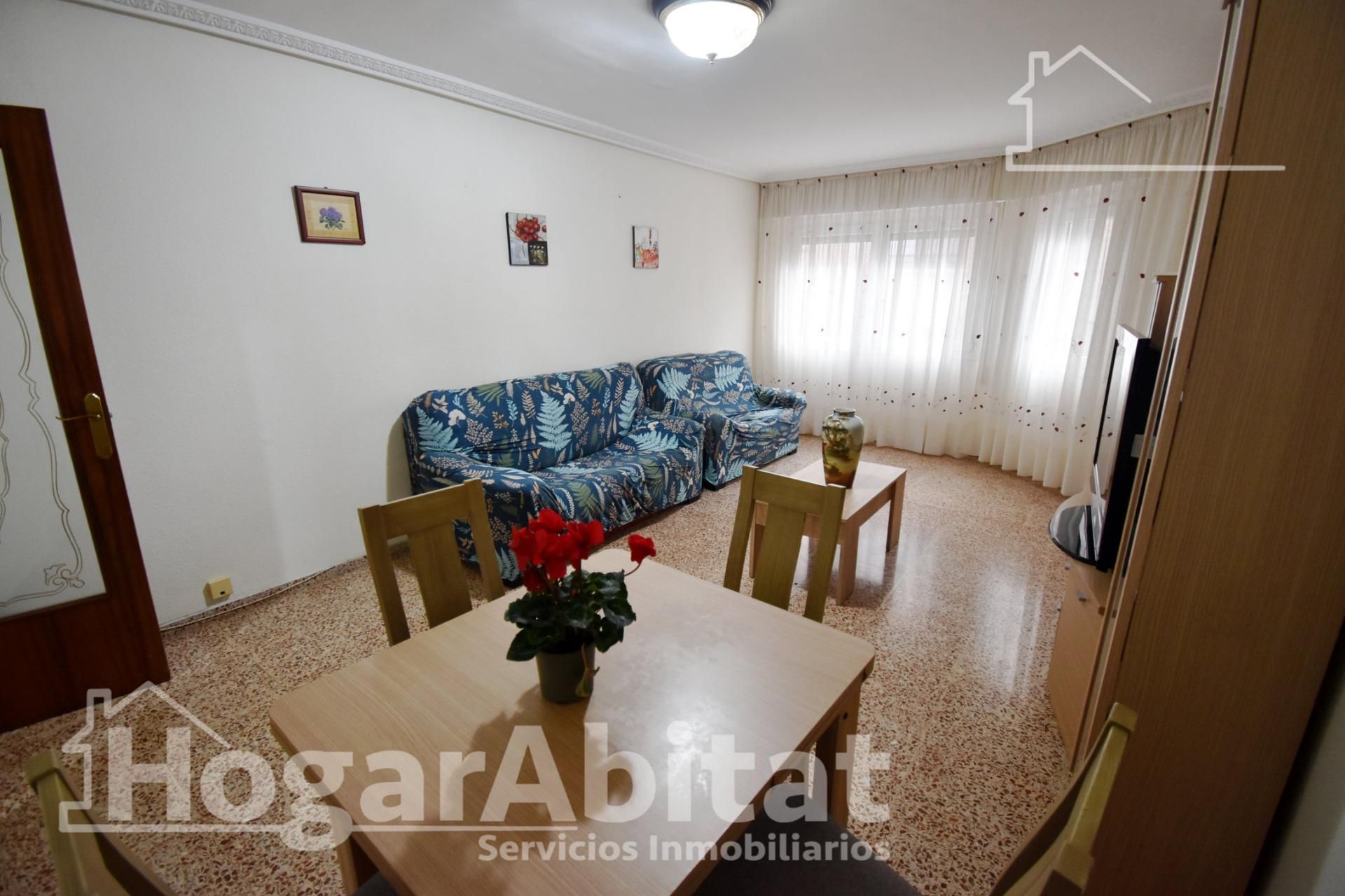 Living room of Flat for sale in Vila-real  with Air Conditioner, Furnished and Balcony