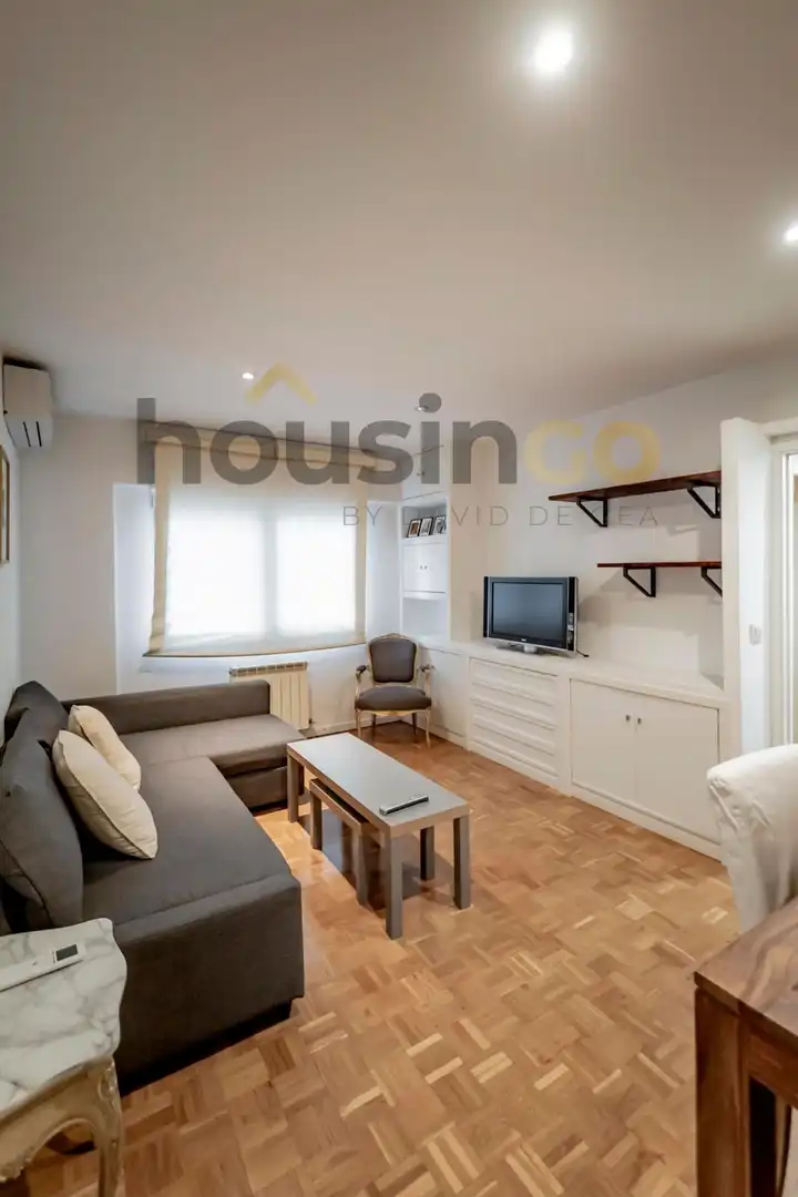 Flat for rent in Alberto Aguilera, Gaztambide