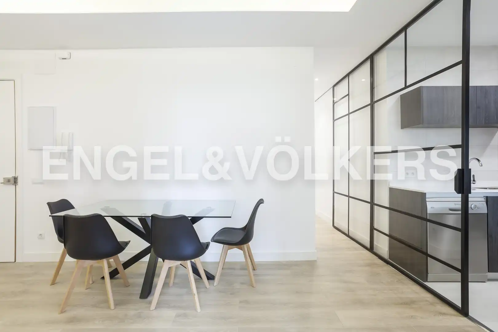 Dining room of Flat for rent in Madrid  with Air Conditioner, Heating and Furnished