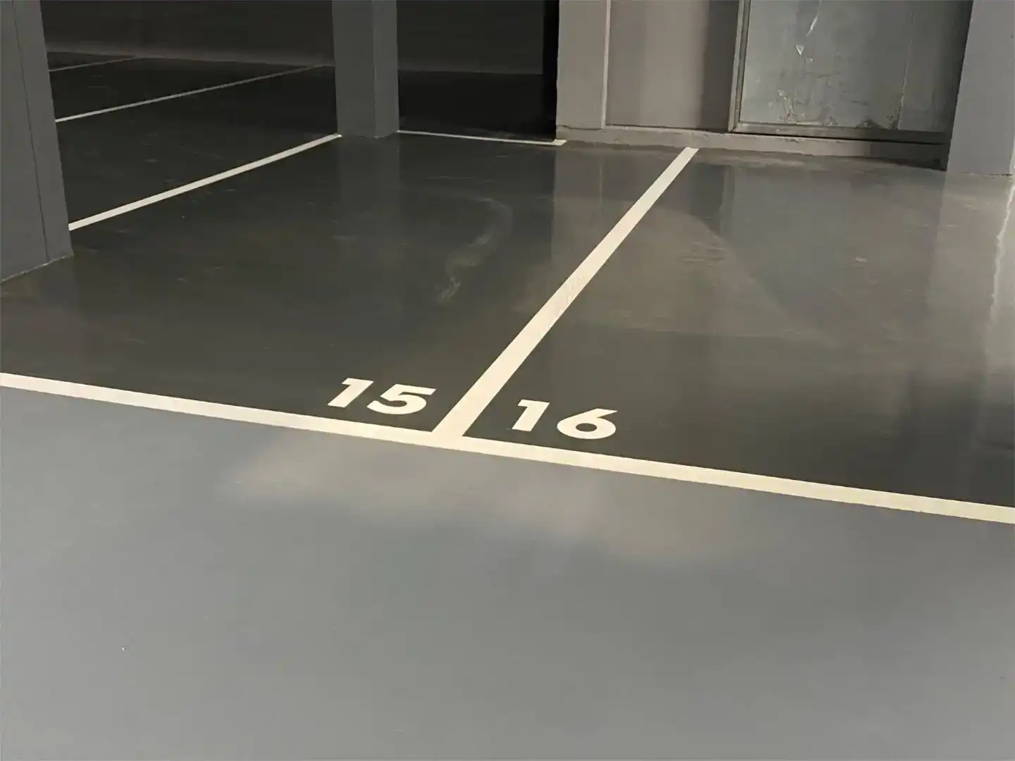 Parkplatz von Garage zur Miete in A Coruña Capital 