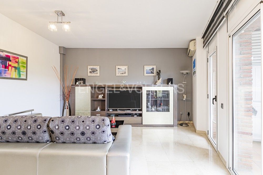Living room of Flat for sale in  Barcelona Capital  with Air Conditioner, Heating and Terrace