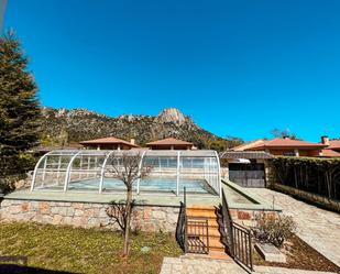 Piscina de Casa o xalet en venda en La Cabrera amb Terrassa