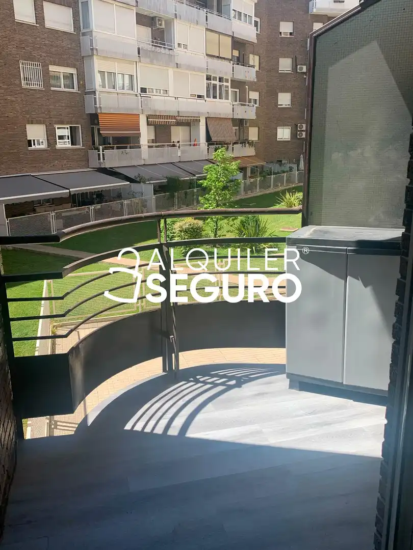 Terrassa de Estudi de lloguer en Madrid amb Calefacció i Terrassa