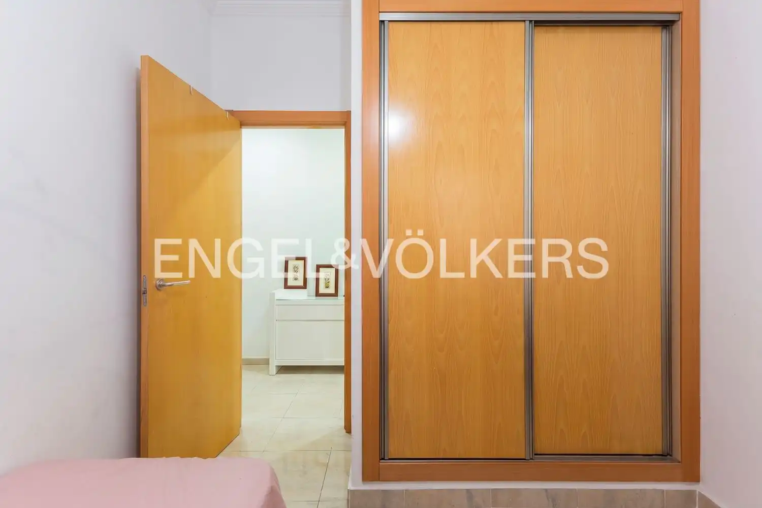 Wohnung zur Miete in Valencia mit Klimaanlage, Heizung und Möbliert