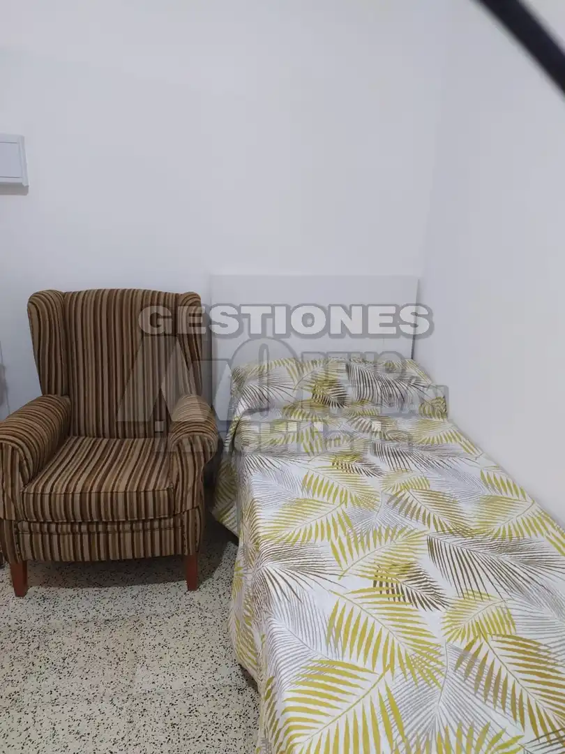 Study for rent in Camino de Ronda
