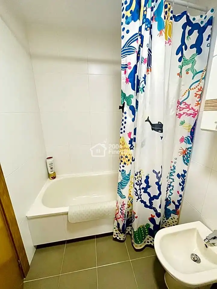 Bany de Apartament de lloguer en Villajoyosa / La Vila Joiosa amb Aire condicionat, Terrassa i Moblat