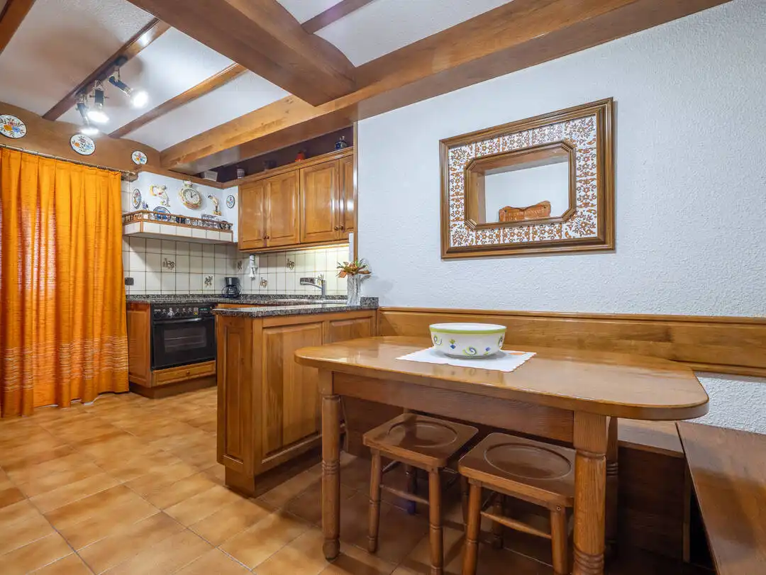 Küche von Wohnung zum Verkauf in Zarautz mit Heizung, Privatgarten und Terrasse