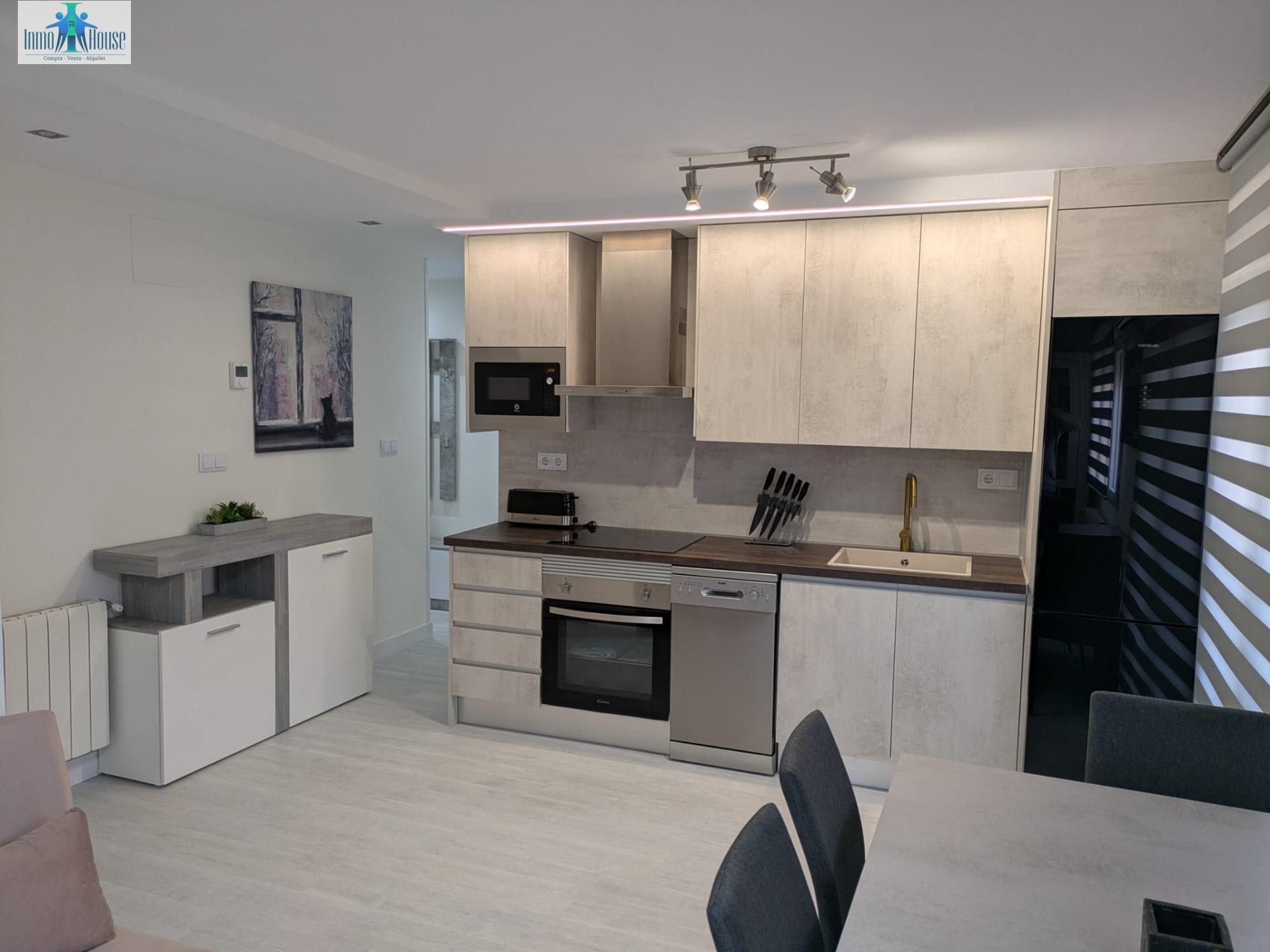 Cuina de Apartament de lloguer en  Albacete Capital amb Aire condicionat i Calefacció