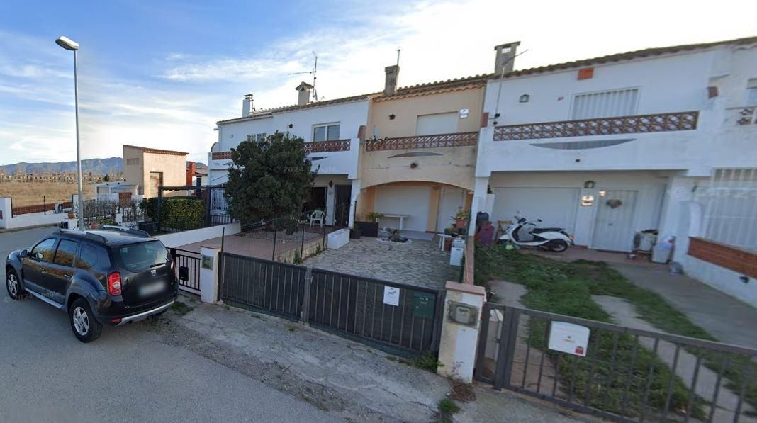 Vista exterior de Garatge en venda en Empuriabrava