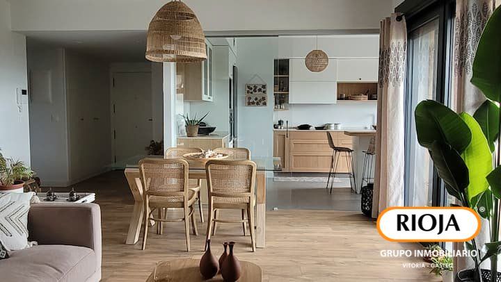 Dining room of Flat for sale in Vitoria - Gasteiz  with Heating, Terrace and Furnished