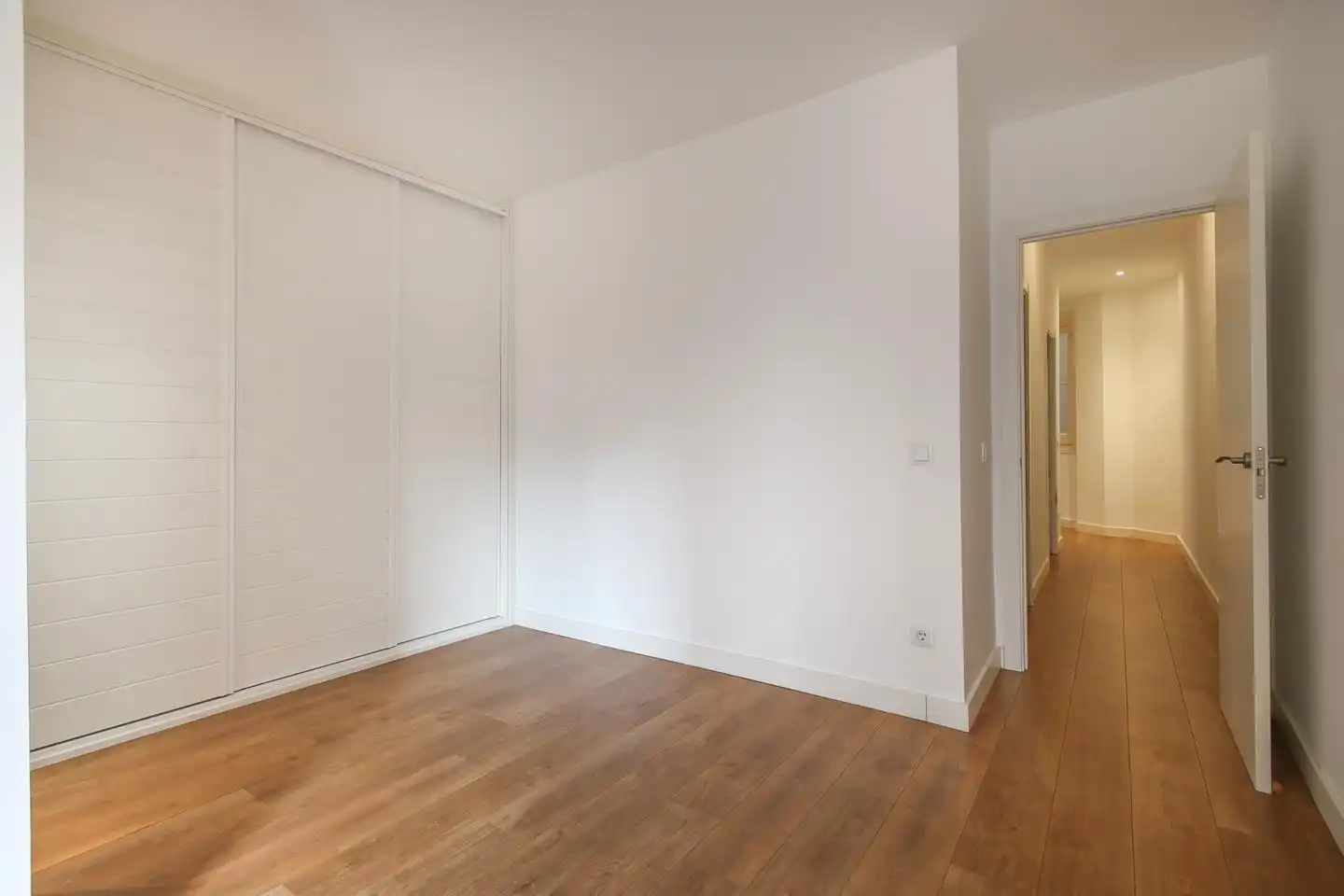 Schlafzimmer von Wohnung zur Miete in Madrid mit Klimaanlage und Heizung