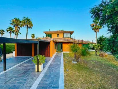 Vista exterior de Casa o xalet en venda en Navata amb Aire condicionat, Calefacció i Jardí privat