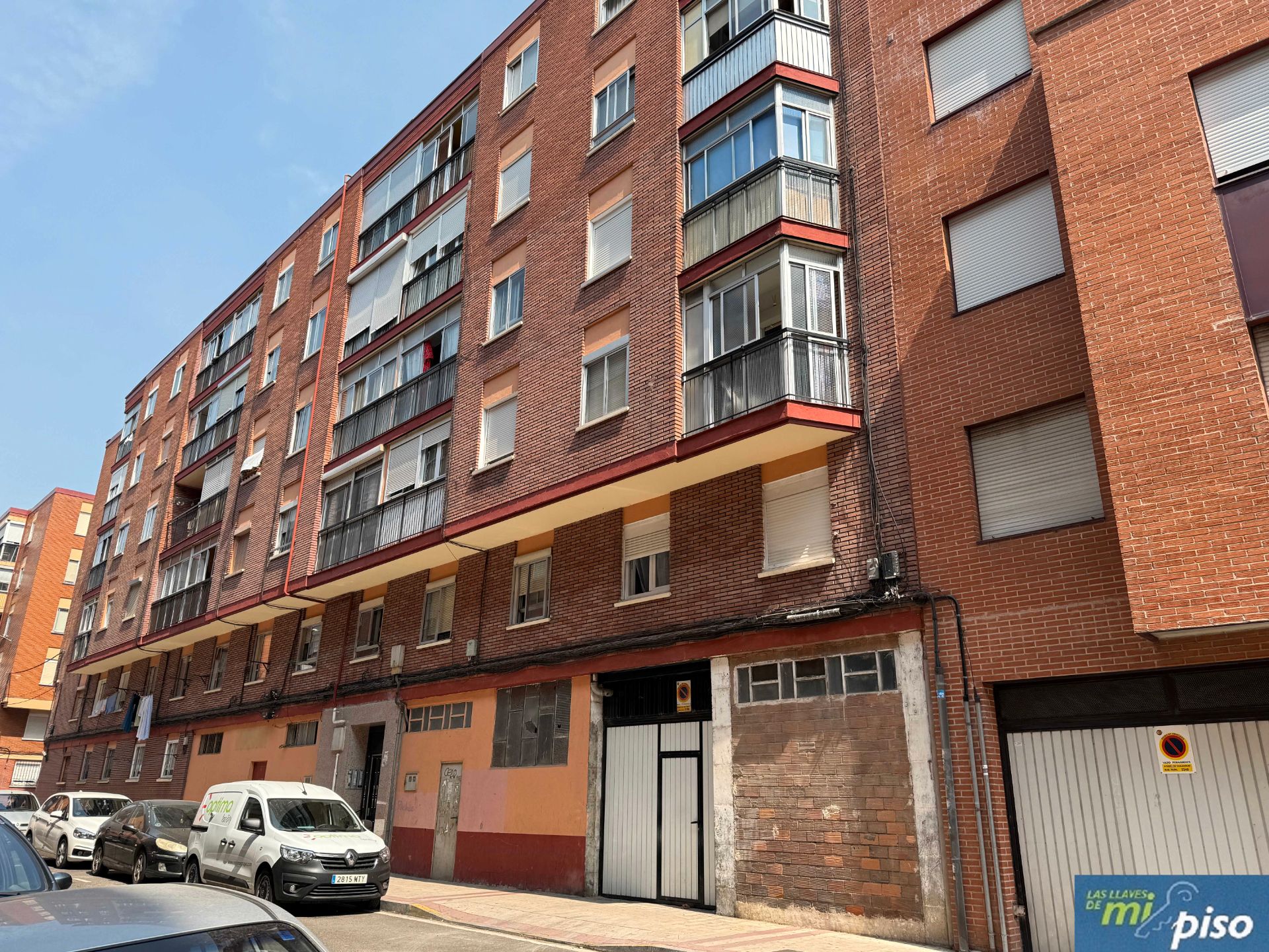 Exterior view of Flat for sale in Valladolid Capital  with Air Conditioner, Heating and Parquet flooring