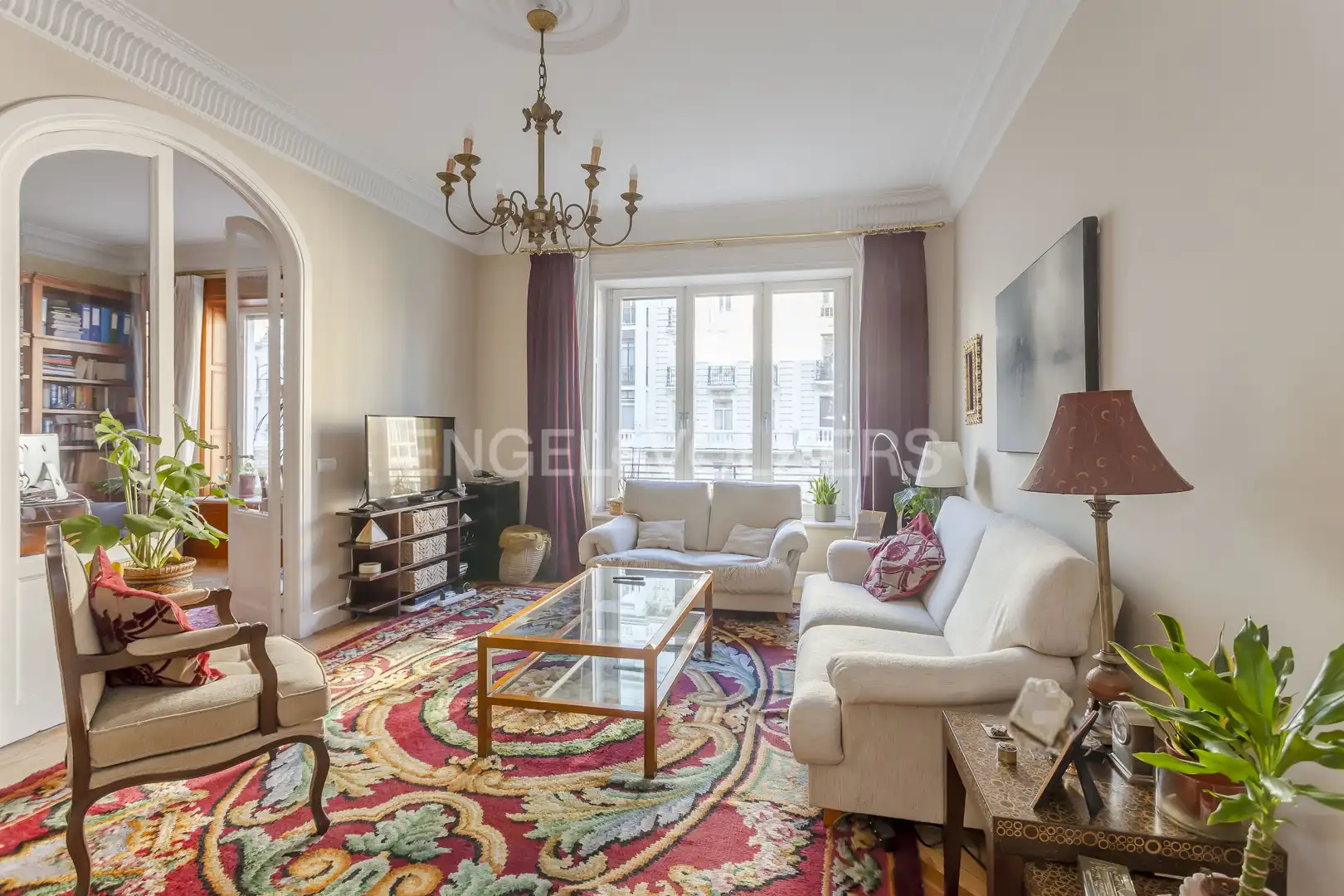 Sala d'estar de Apartament en venda en Madrid amb Aire condicionat, Calefacció i Parquet