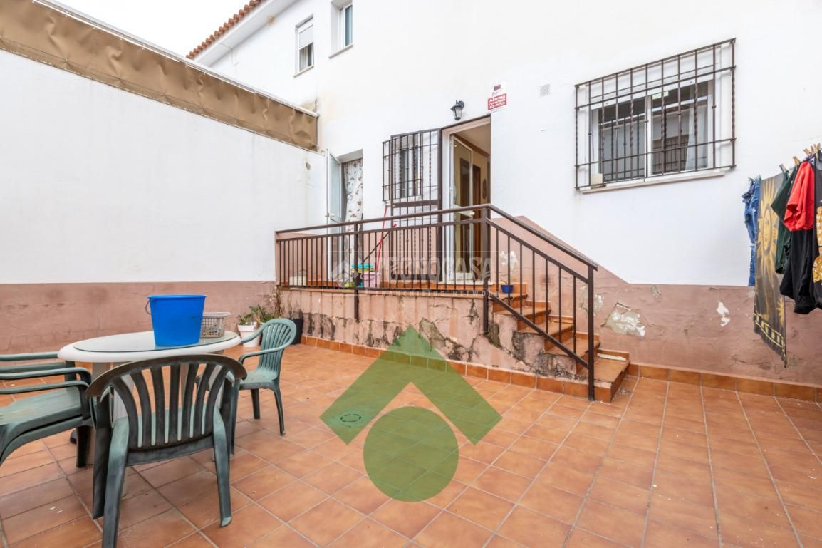 Terrassa de Casa adosada en venda en Posadas amb Aire condicionat, Calefacció i Jardí privat