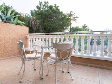 Appartement compact avec balcon à vendre à Avenida Rafael Puig Lluvina 16
